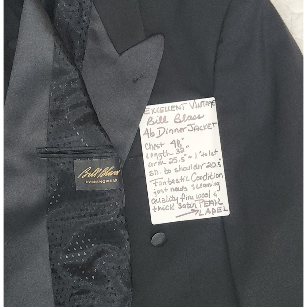 48 Tuxedo Dinner Jacket PEAK SATIN LAPEL  Black Bill Blass Designer Wool Vintage